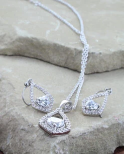Montana Silversmiths Hearts On A Swing Jewelry Set -Ladies Western Cowboy Shop 2 601fcf43 38b1 4cc3 a73f 477c198480b7