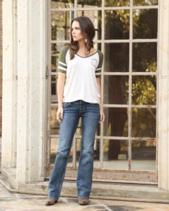 Wrangler Women's Retro Sadie Bootcut Jean 11 Wrangler Women's Retro Sadie Bootcut Jean -Ladies Western Cowboy Shop 5 ab0f8260 5a95 40e2 a624 385c24cbd1f3