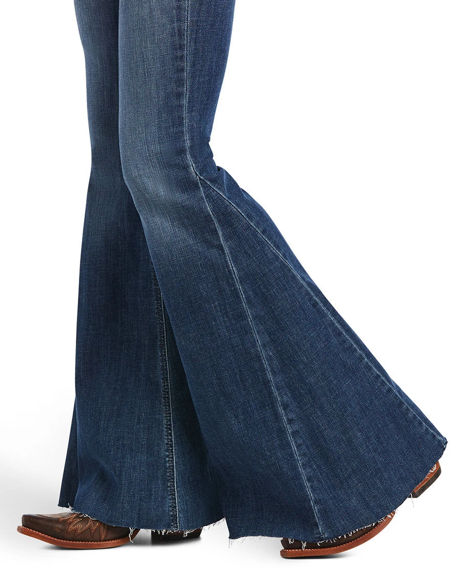 Ariat Women's R.E.A.L. High Rise Kalani Extreme Flare Jeans 6 Ariat Women's R.E.A.L. High Rise Kalani Extreme Flare Jeans - Image 4